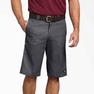 Dickies Men’s Relaxed Fit 13” Multi Pocket Shorts